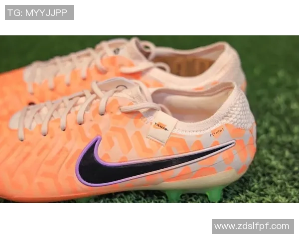 三文鱼足球鞋助力球星闪耀赛场创新设计引领运动潮流