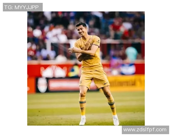 从足球巨星眼神中读懂赛场激情与坚毅力量的深度瞬间 从足球巨星眼神中读懂赛场激情与坚毅力量的深度瞬间